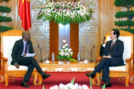 Außenminister von St. Kitts und Nevis besucht Vietnam - ảnh 1